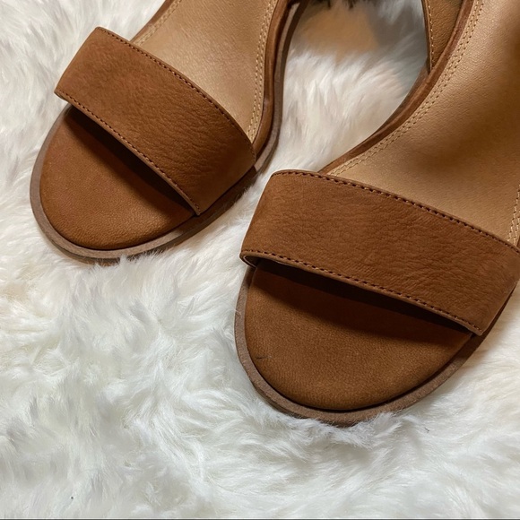 Gianni Bini Block Heel Sandals Ankle Strap in Brown Size 6.5 - Picture 7 of 8